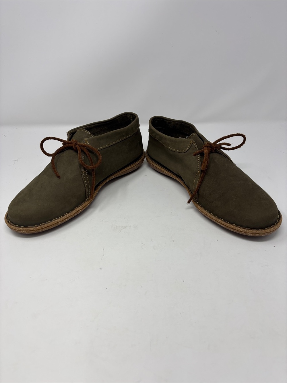 Born | leather olive green shoes 9.5 41